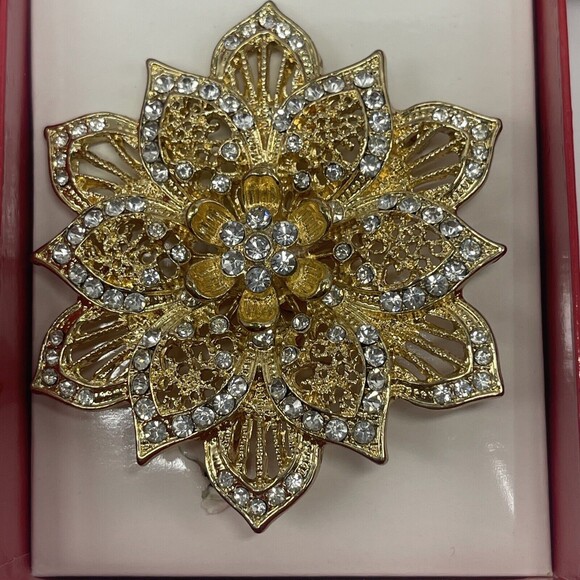 Jaclyn Smith Gold Tone Rhinestone Large Flower Brooch - Picture 3 of 8